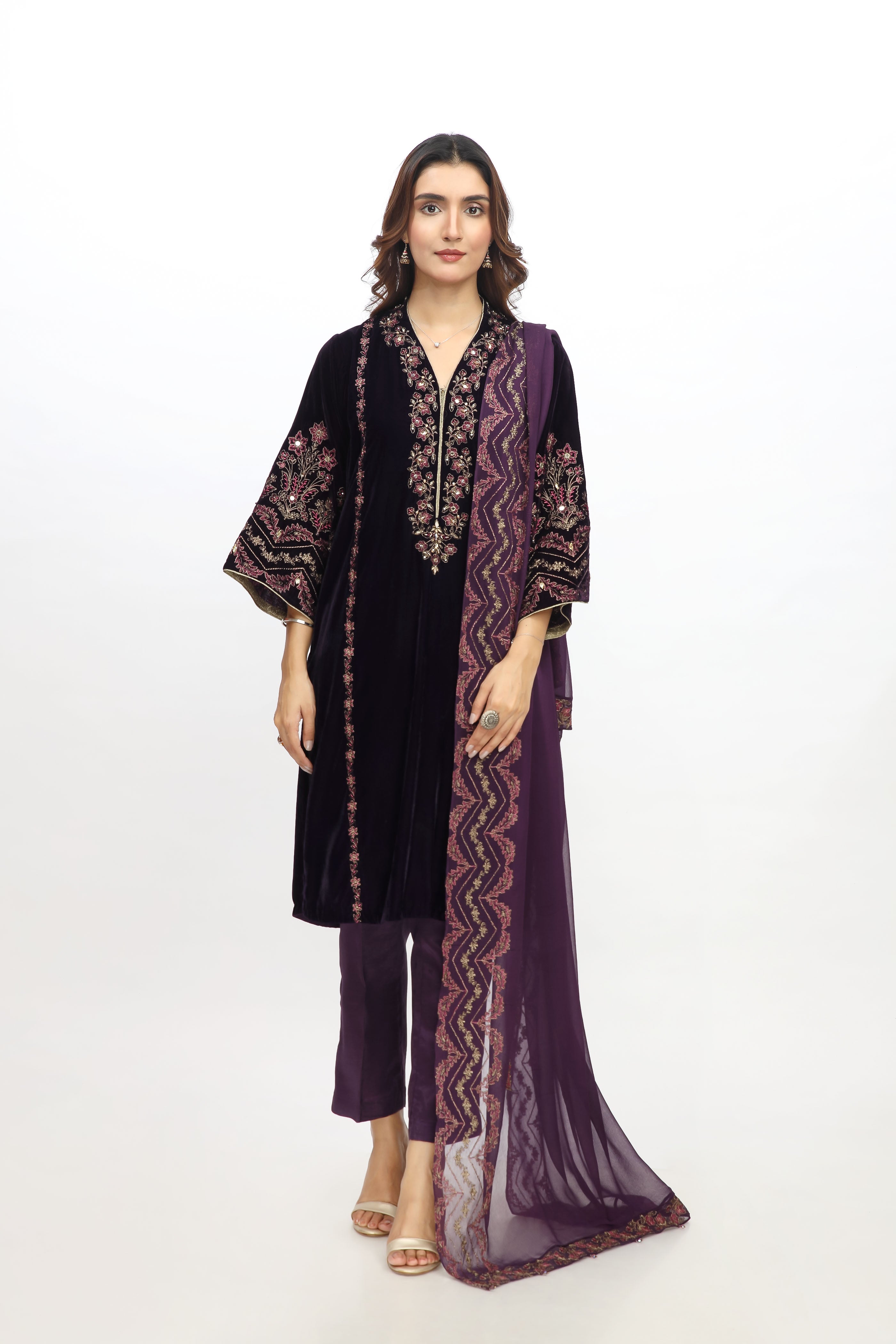 Chinyere Velvet Deluxe Piece Embroidered Velvet Purple Suit Winter 2024