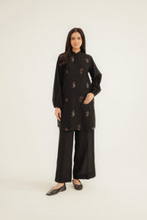 2 Piece Lawn Karandi Embroidered Suit (CF0181)