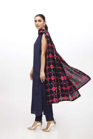 1 Piece Lawn Karandi Embroidered Shawl  (BB9952)