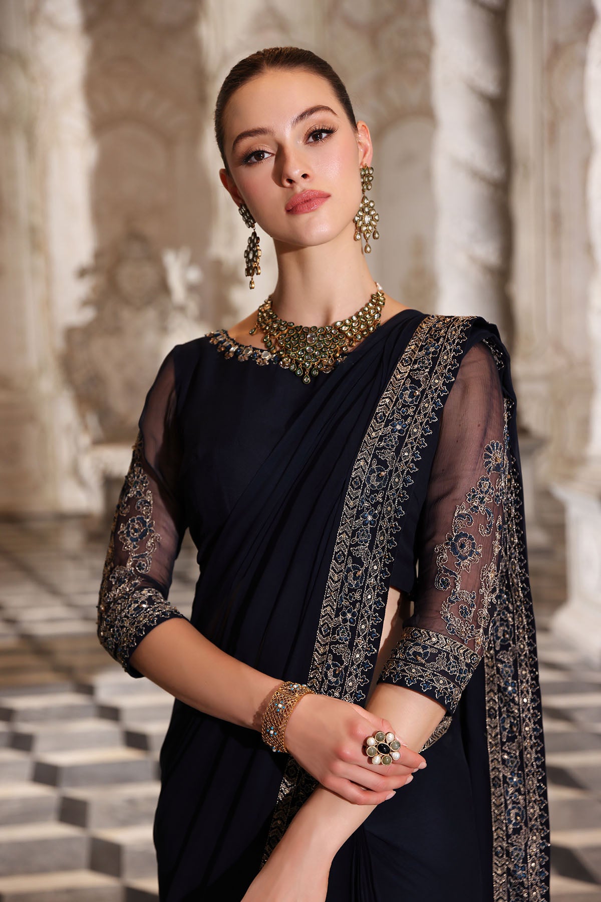 ROYAL PEACE S SARI  (AA5338)