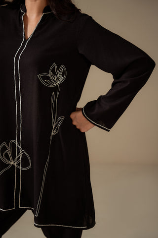 2 Piece Lawn Karandi Suit  (BZ0097)