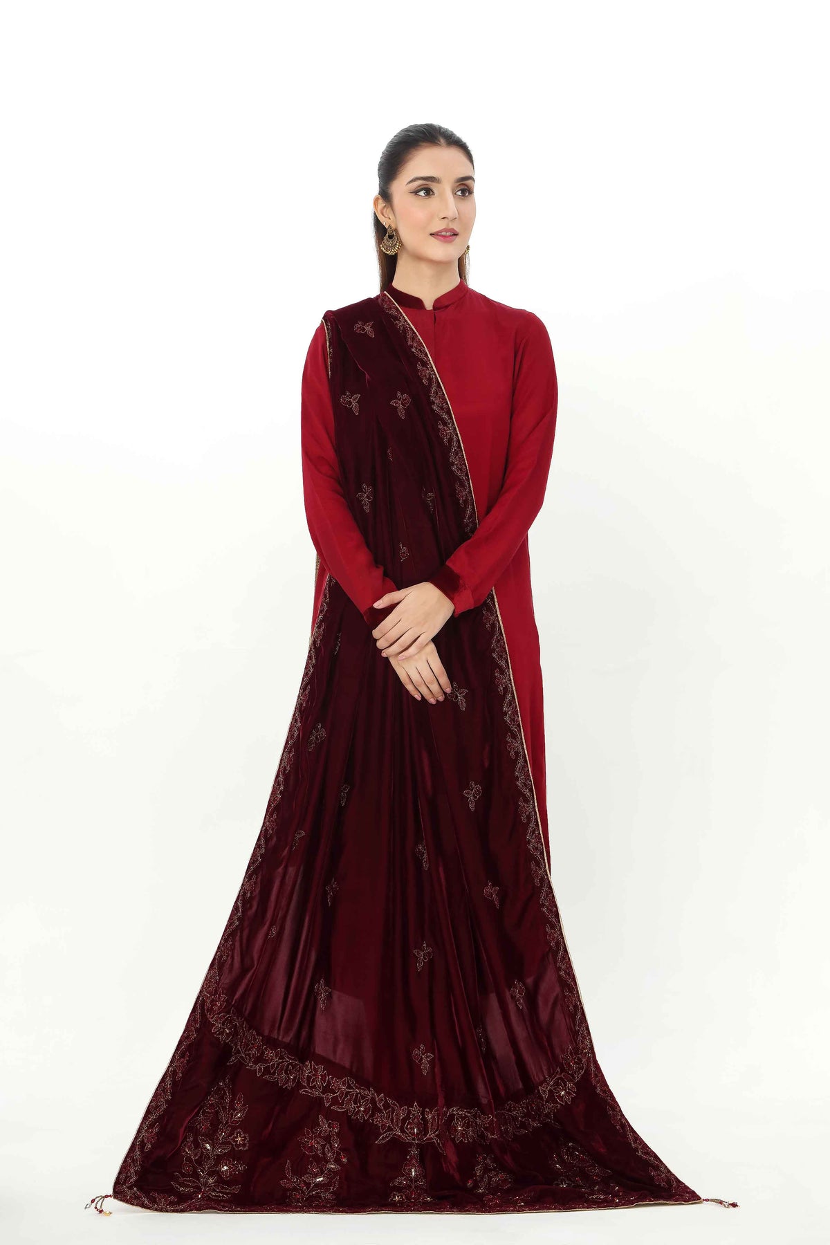 Also remove this articles from the web, after resolve the issue will inform to you for relive. - 1 Piece Velvet Embroidered Shawl (AV0018)