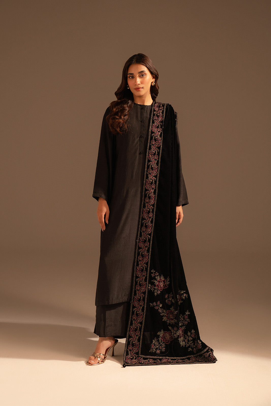 1 Piece Velvet Embroidered Shawls (FG0002)