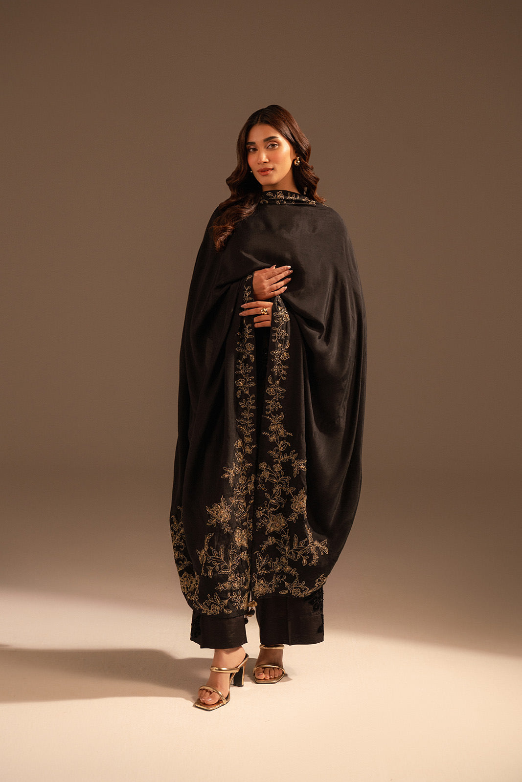 1 Piece Resham Cotton Embroidered Shawls (FH0022)