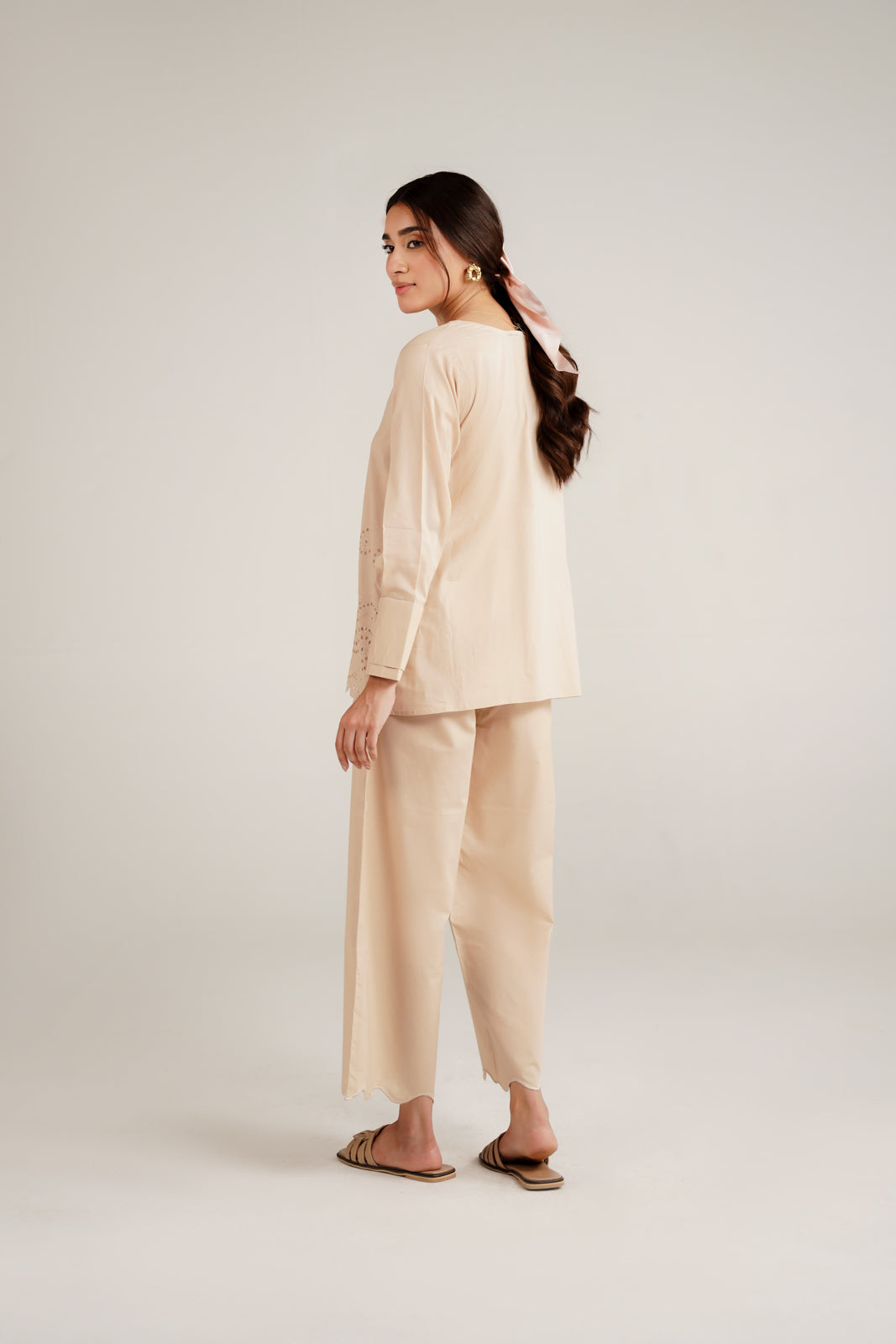 2 Piece Lawn Embroidered Suit (CF0149)