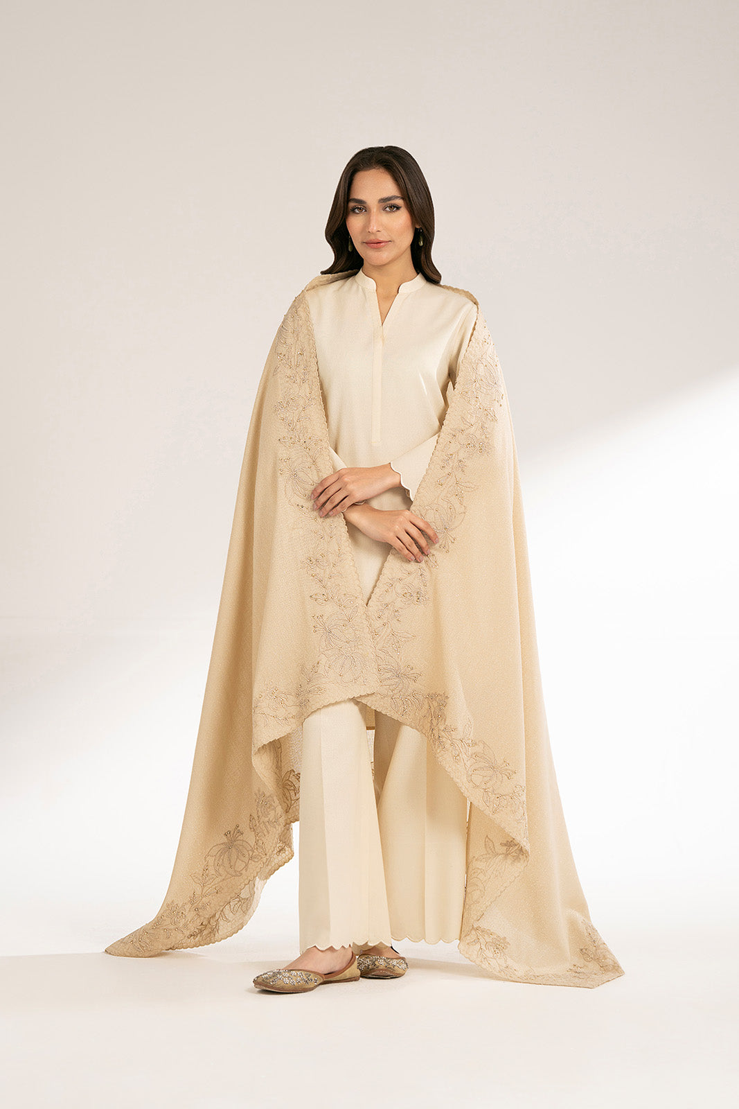 1 Piece Moon Light Embroidered Shawls (CG0005)