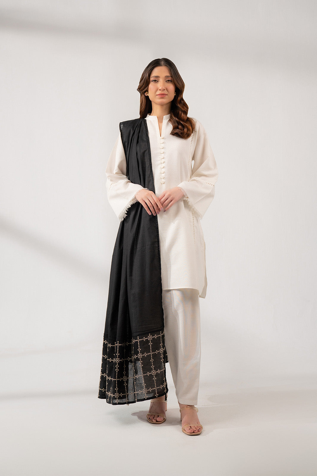 1 Piece Lawn Embroidered (CH0026)