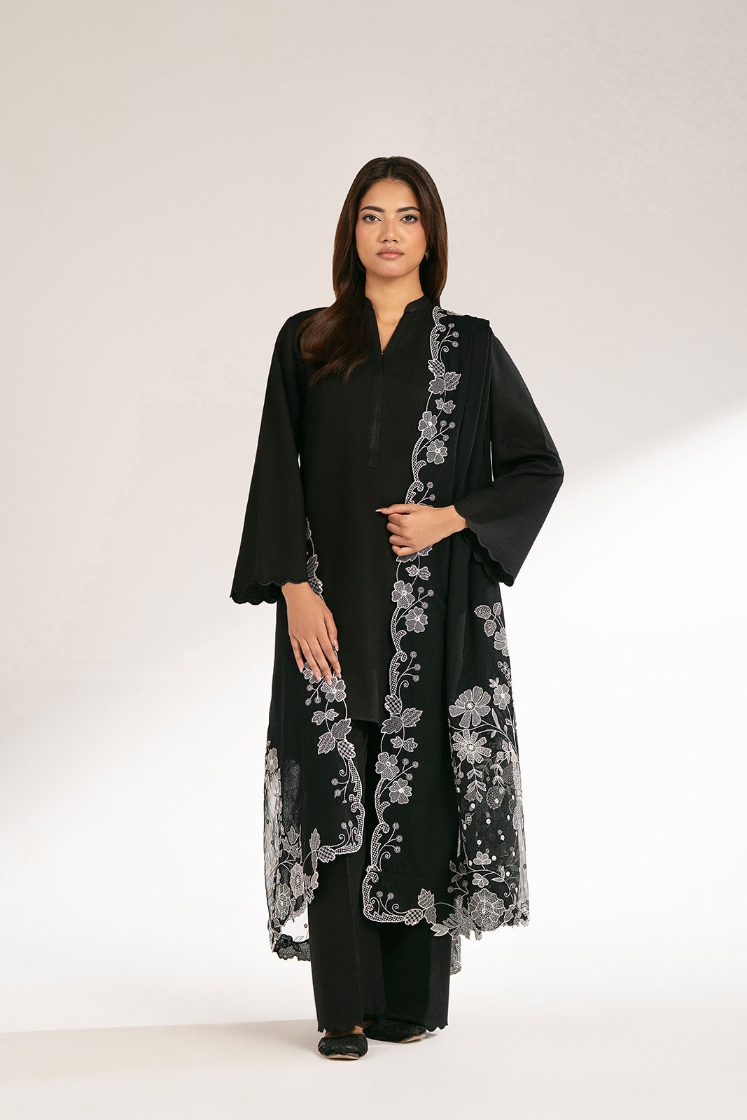 1 Piece Lawn Karandi Embroidered Suit (CH0056)