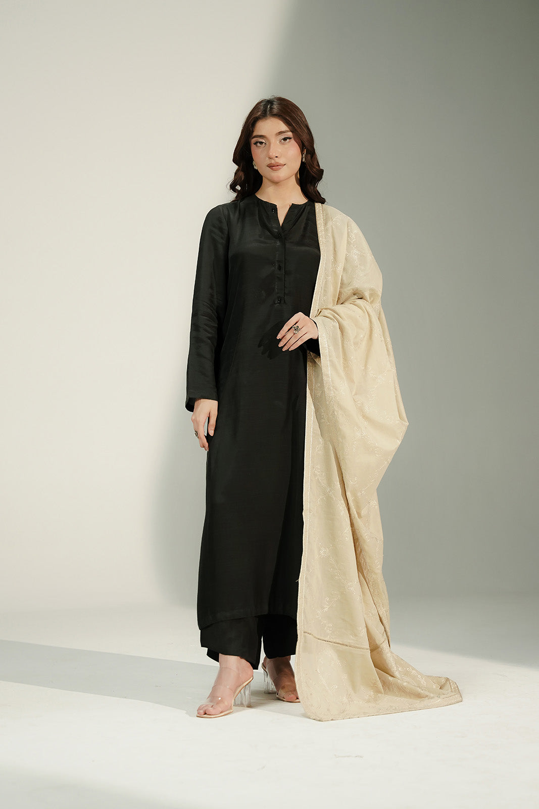 1 Piece Lawn Embroidered Shawl (CH0090)