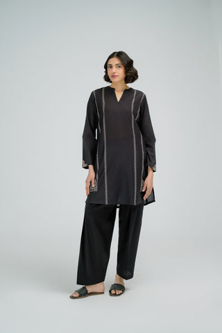 2 Piece Lawn Embroidered Suit (CP0068)