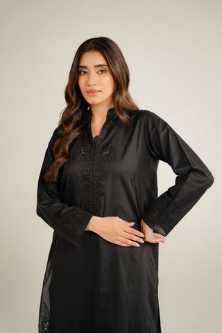 2 Piece Lawn Embroidered Suit (CP0120)
