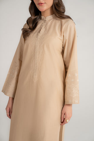2 Piece Lawn Embroidered Suit (CP0129)