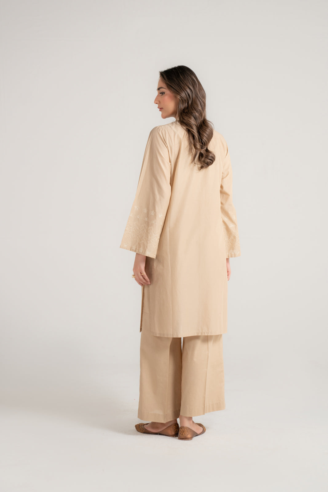 2 Piece Lawn Embroidered Suit (CP0129)