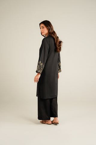 2 Piece Lawn Embroidered Suit (CP0137)