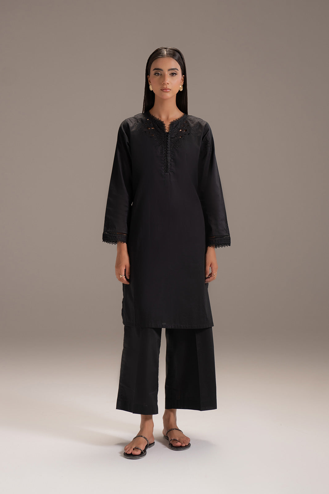 2 Piece Lawn Embroidered Suit (CP0201)