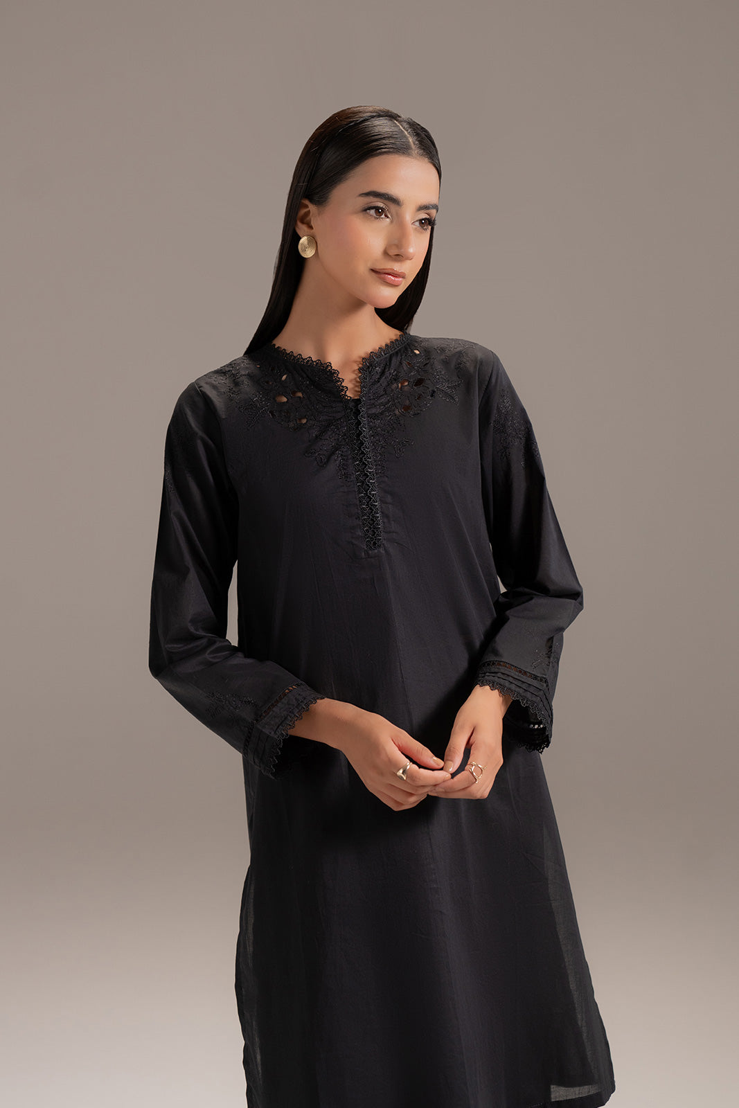 2 Piece Lawn Embroidered Suit (CP0201)