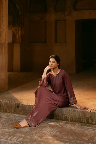 2 Piece Lawn Karandi Embroidered Suit (CP0298)