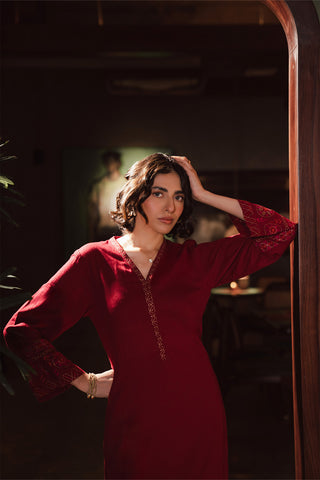 2 Piece Lawn Karandi Embroidered Suit (CP0301)