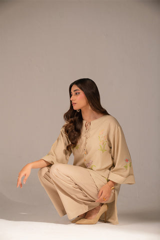 2 Piece Lawn Karandi Embroidered (CP0326)