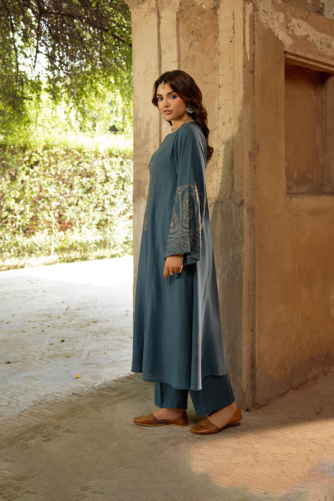 3 Piece Lawn Karandi Embroidered Suit (CS0328)