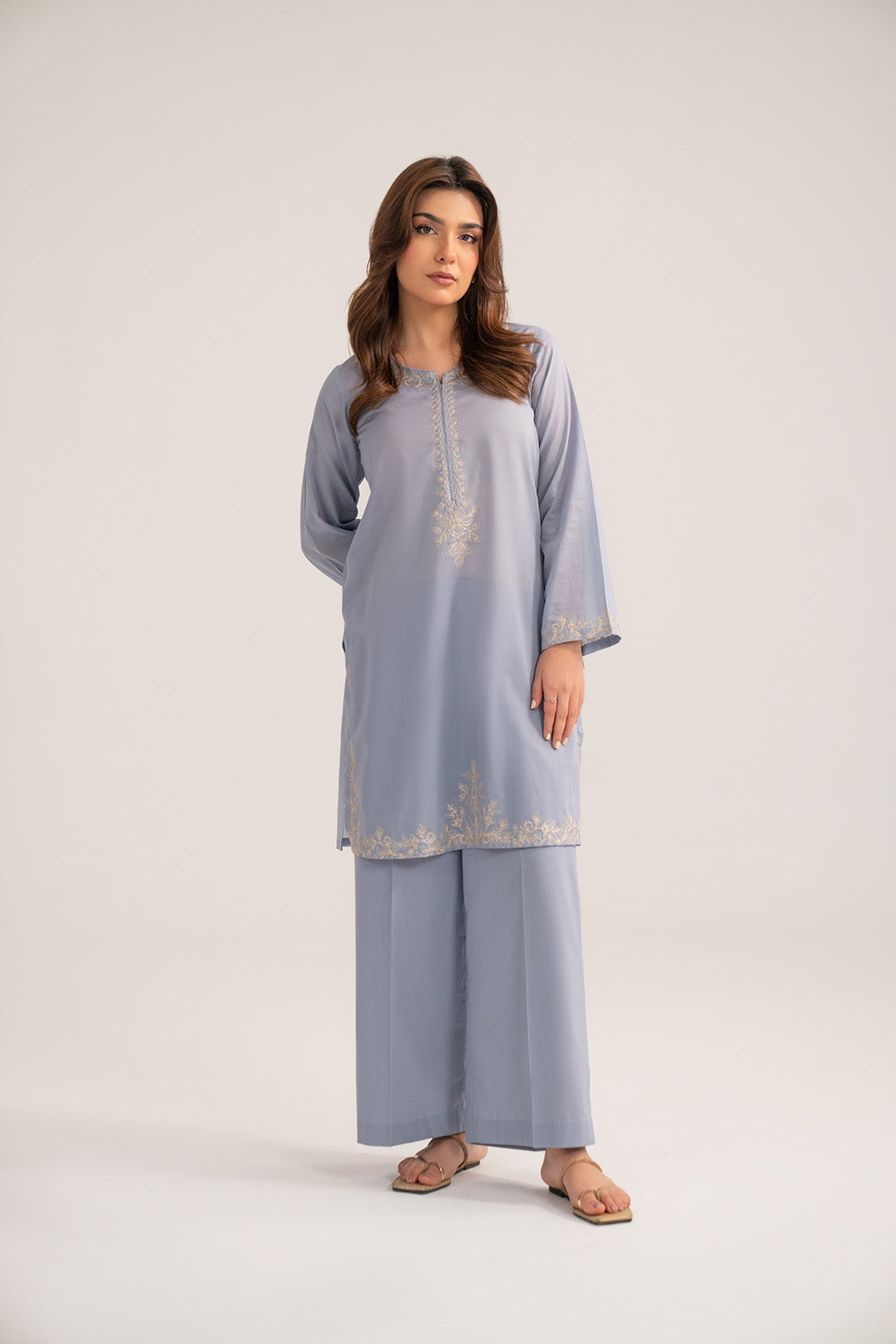 2 Piece Lawn Embroidered Suit (CP0371)
