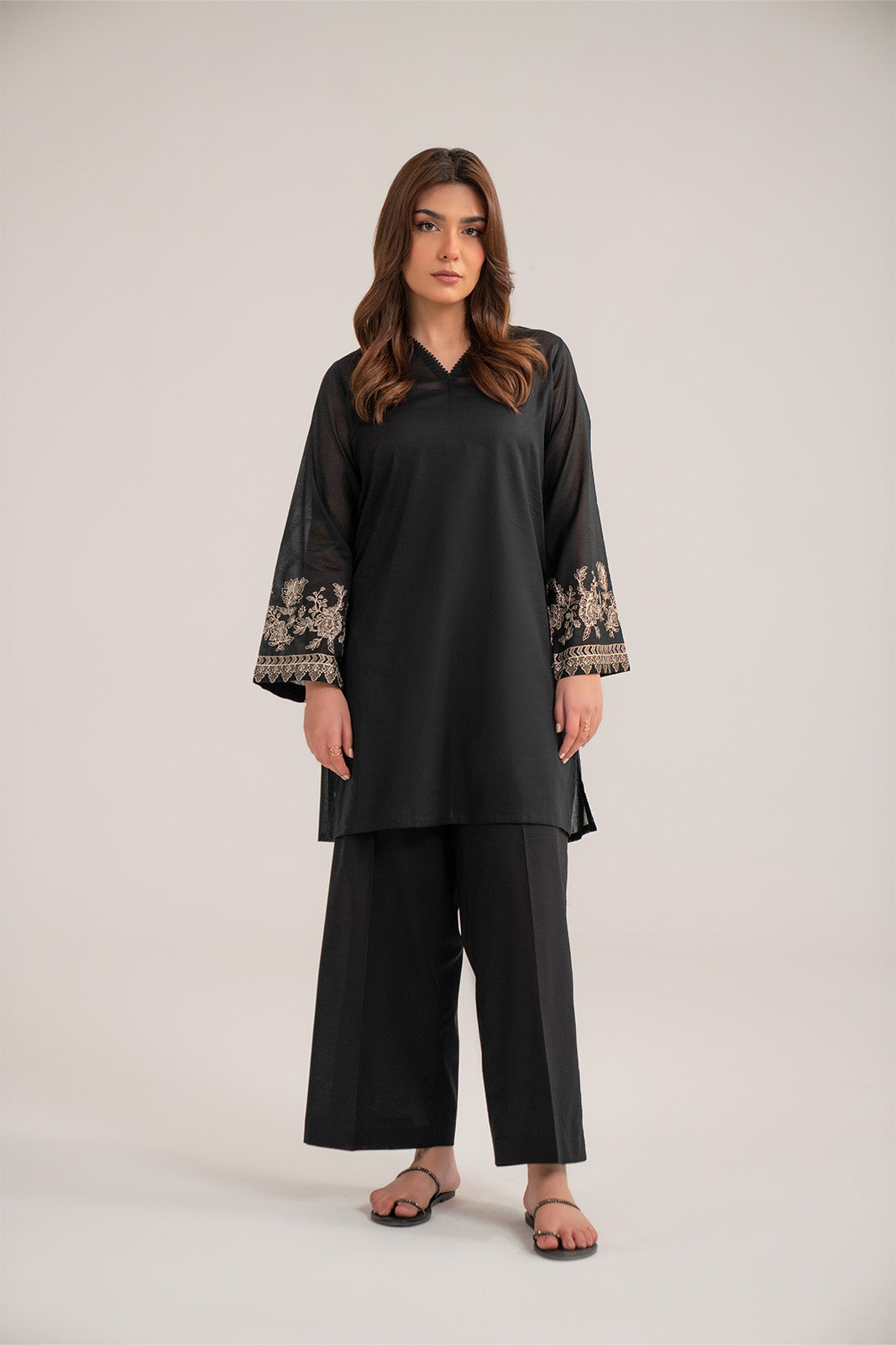 2 Piece Lawn Embroidered Suit (CP0395)