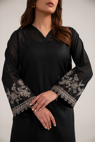 2 Piece Lawn Embroidered Suit (CP0395)