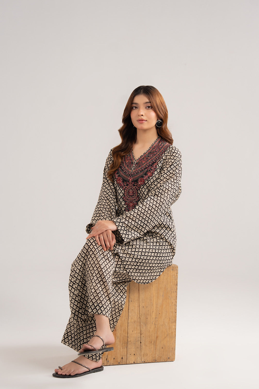 2 Piece Printed Lawn Embroidered Suit (CP0430)