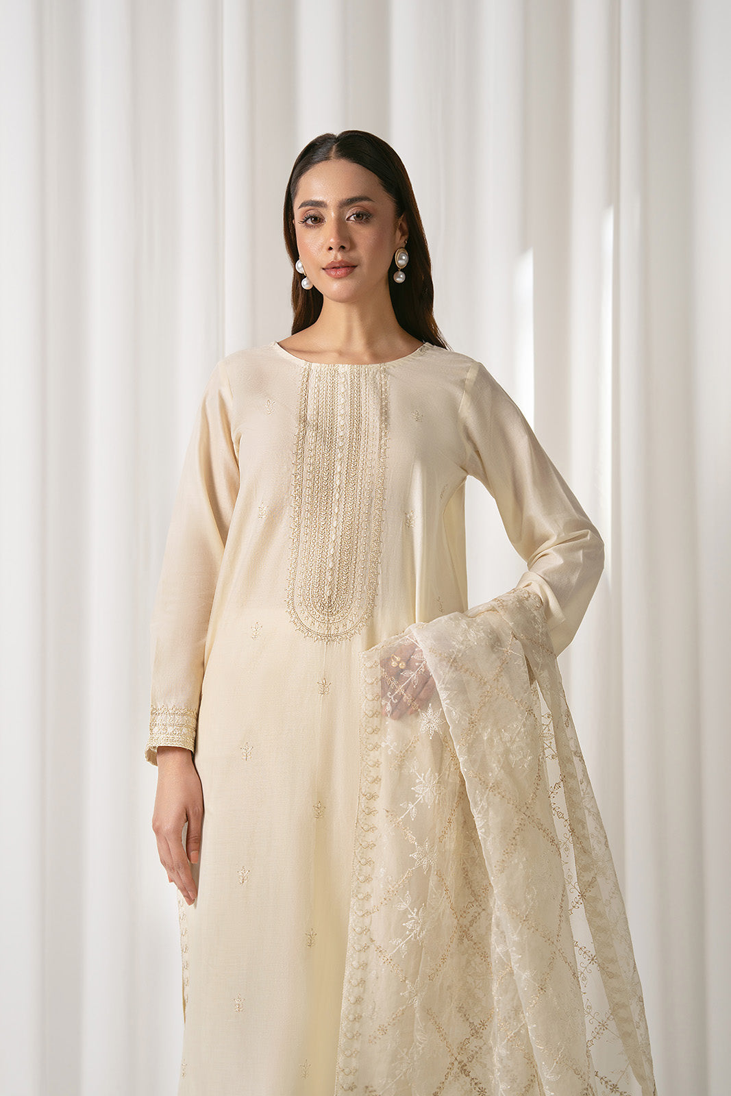 3 Piece Lawn Embroidered Suit (CS0052)