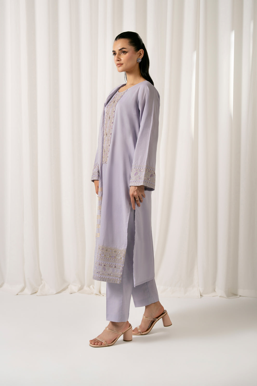 3 Piece Lawn Embroidered Suit (CS0059)