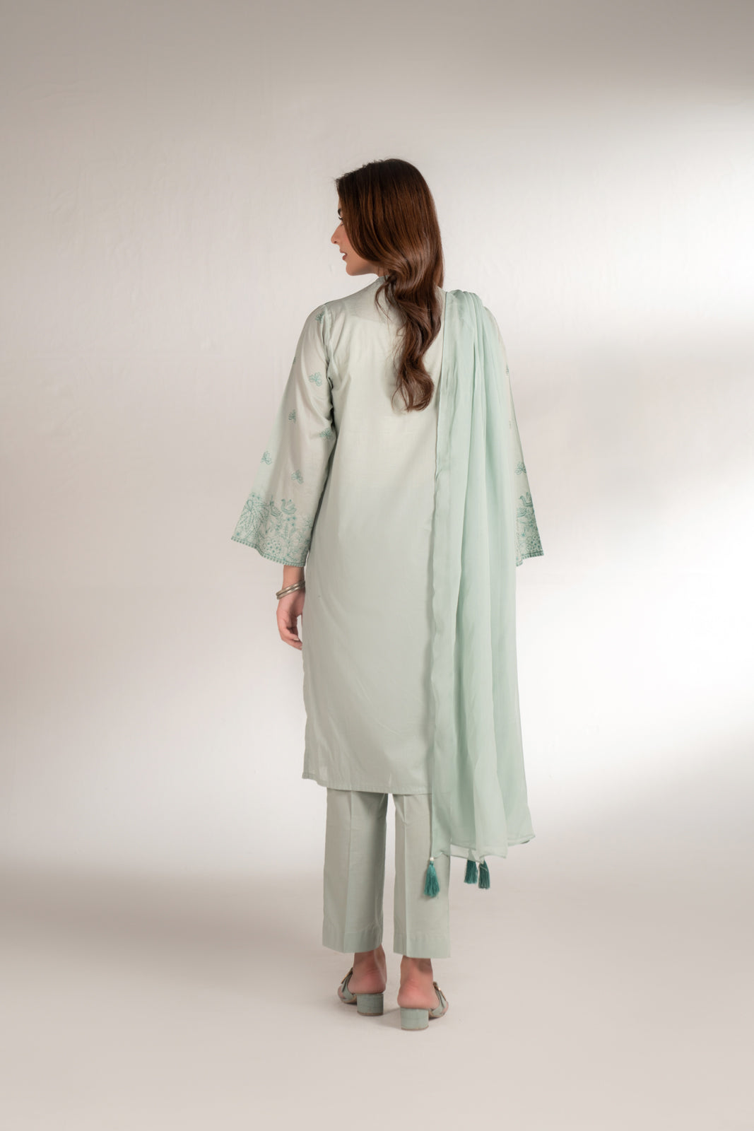 3 Piece Lawn Embroidered Suit (CS0128)