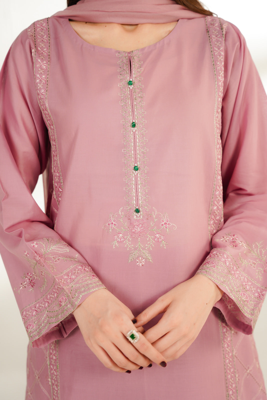 3 Piece Lawn Embroidered Suit (CS0162)