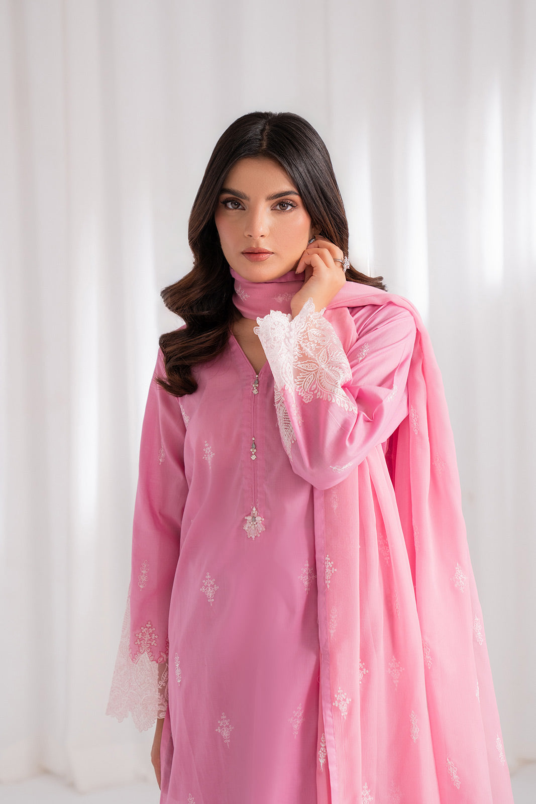 3 Piece Lawn Embroidered Suit (CS0183)