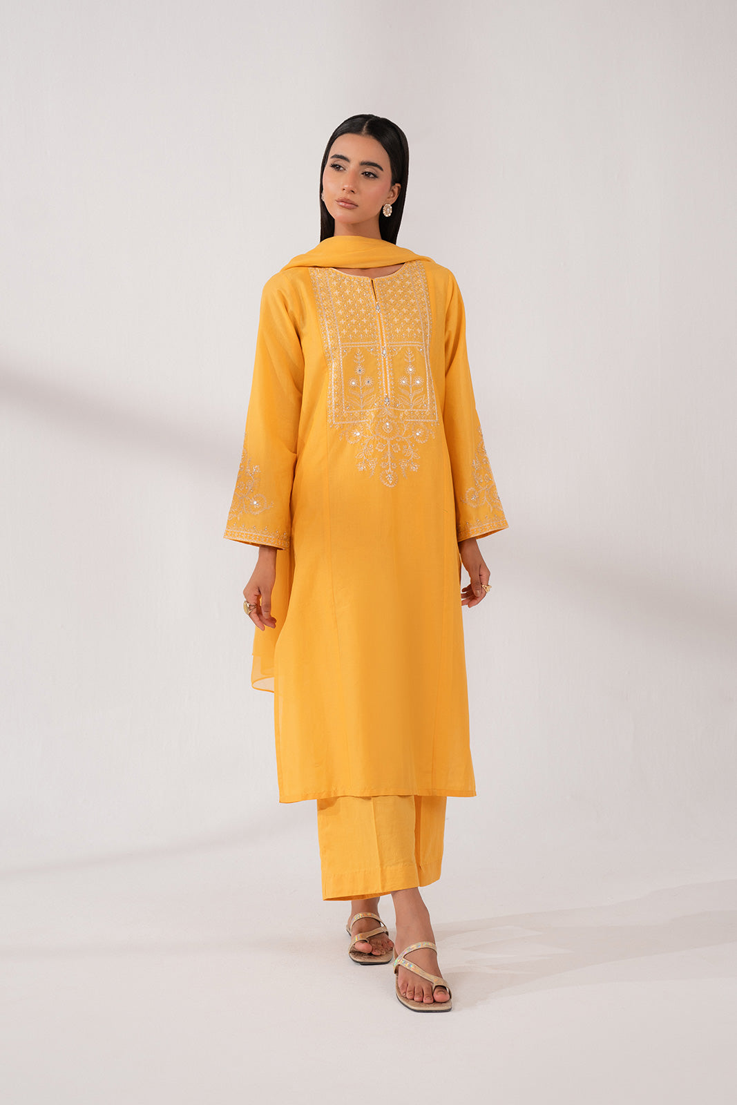 3 Piece Lawn Embroidered Suit (CS0215)