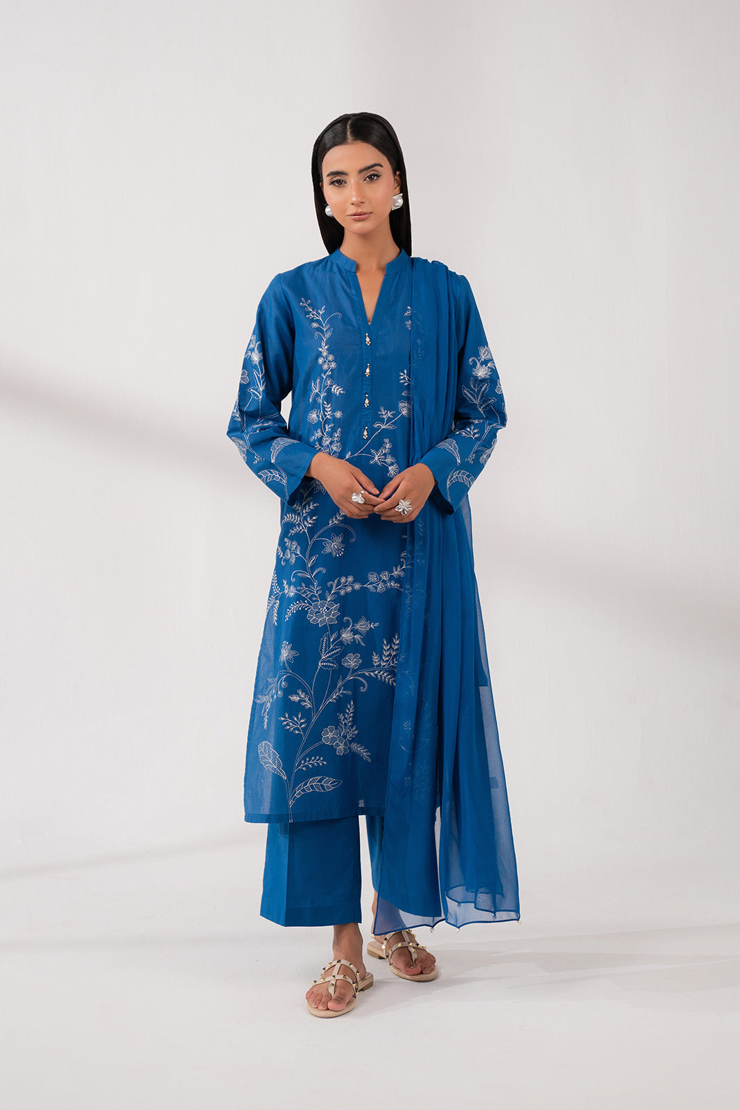 3 Piece Lawn Embroidered Suit (CS0217)