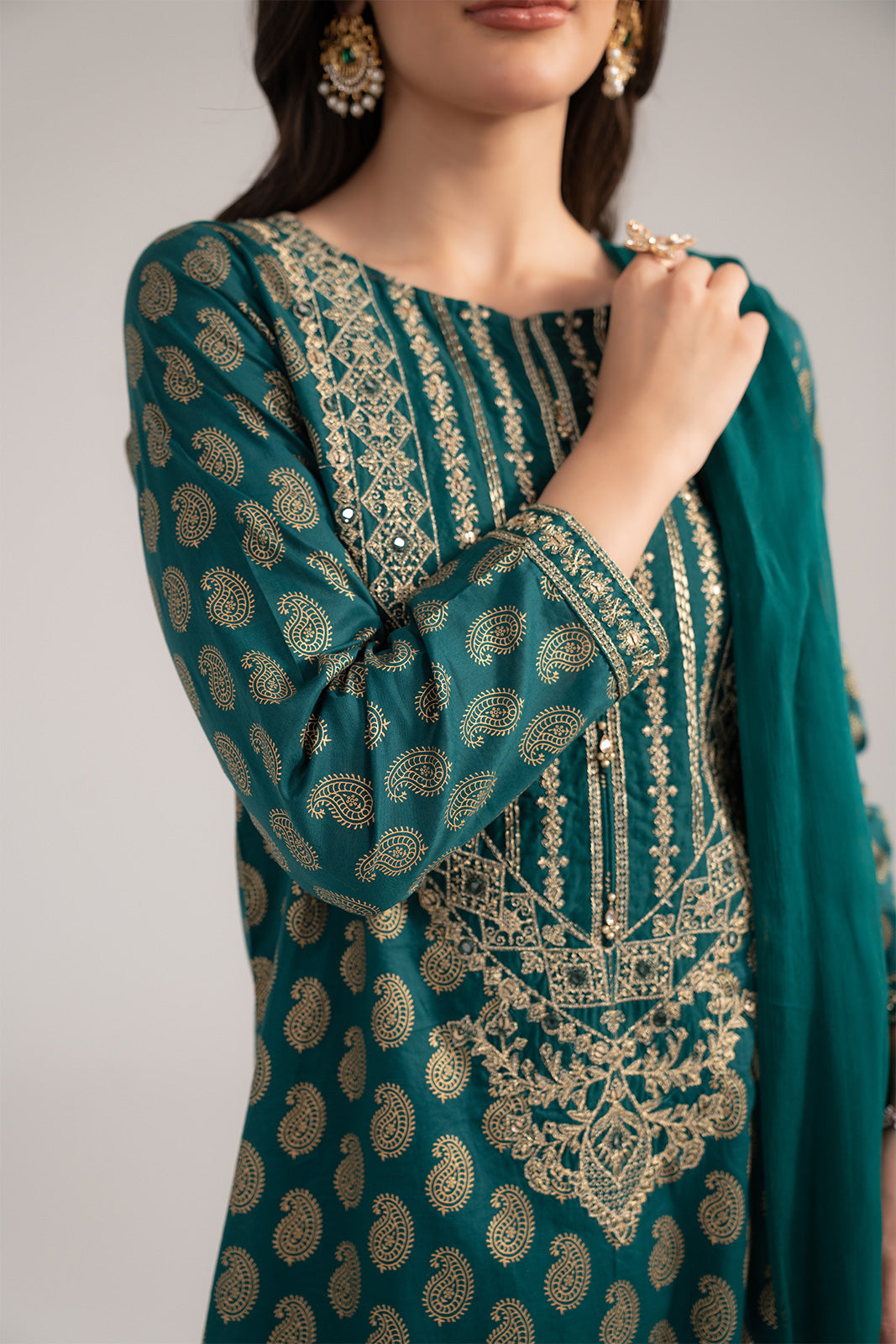 3 Piece Printed Lawn Embroidered Suit (CS0230)