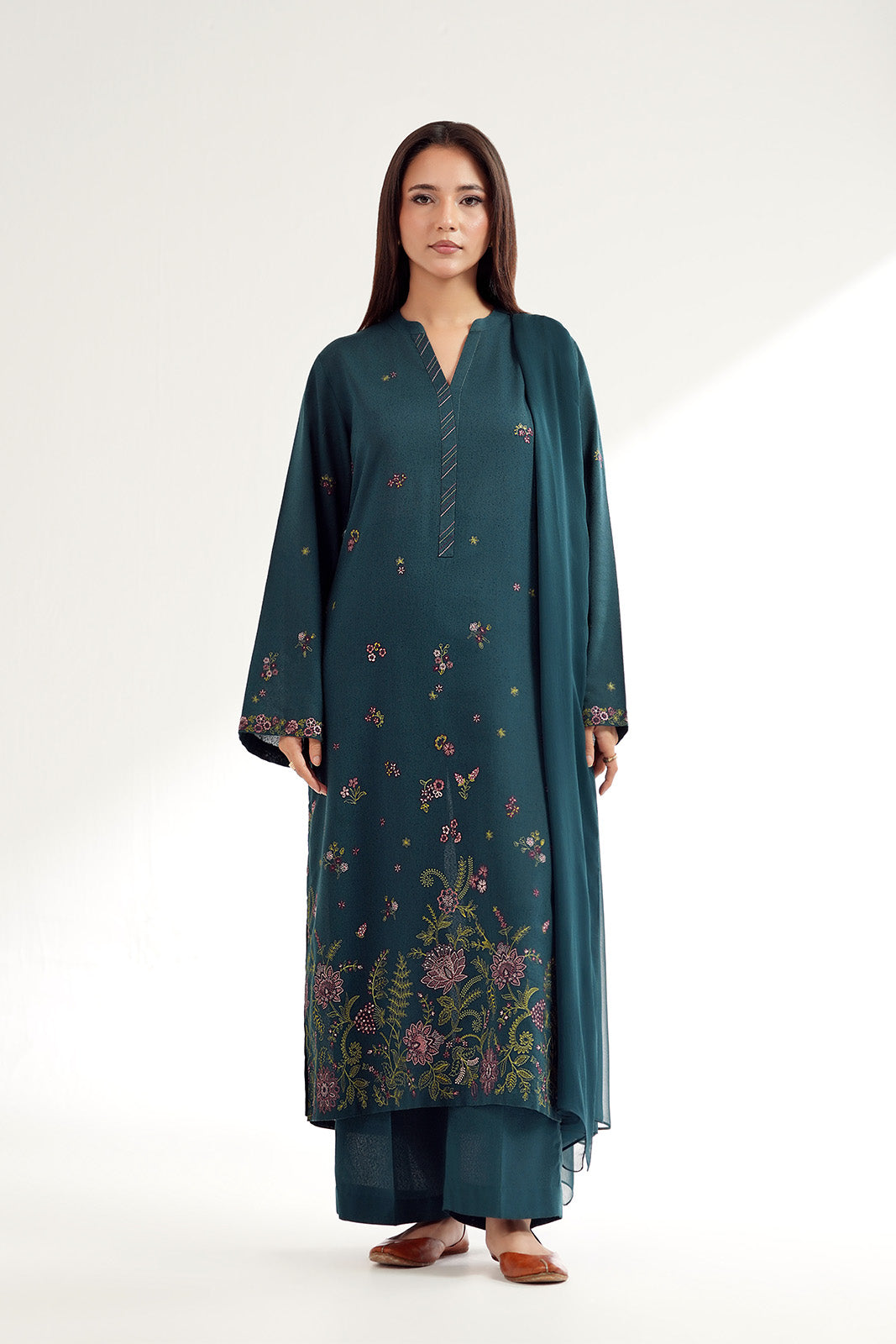 3 Piece Lawn Karandi Embroidered (CS0257)