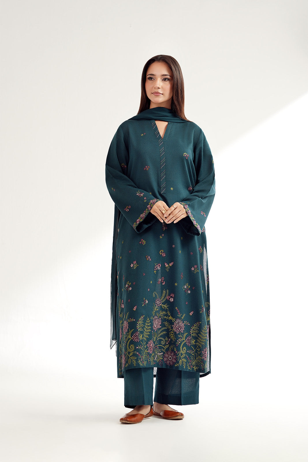 3 Piece Lawn Karandi Embroidered (CS0257)