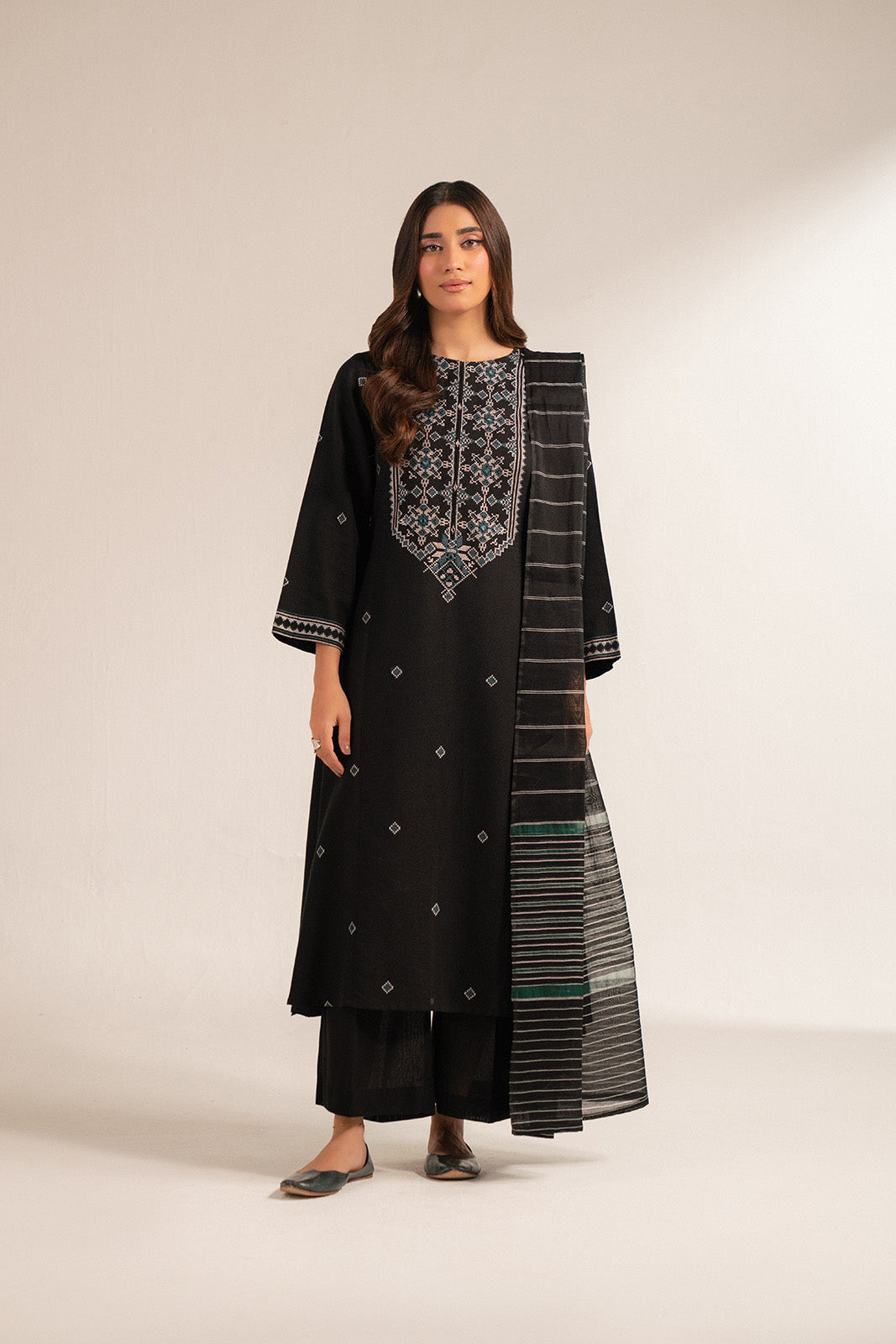 3 Piece Lawn Karandi Embroidered (CS0268)
