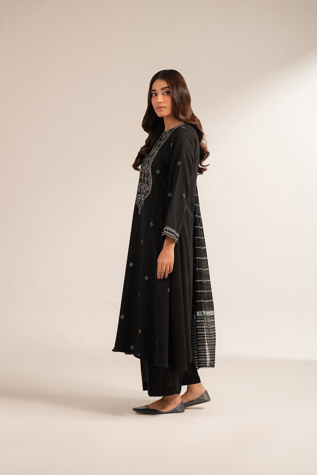 3 Piece Lawn Karandi Embroidered (CS0268)
