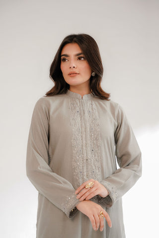 2 Piece Lawn Karandi Embroidered Suit (CS0325)