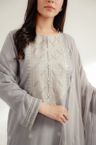 3 Piece Lawn Karandi Embroidered Suit (CS0370)