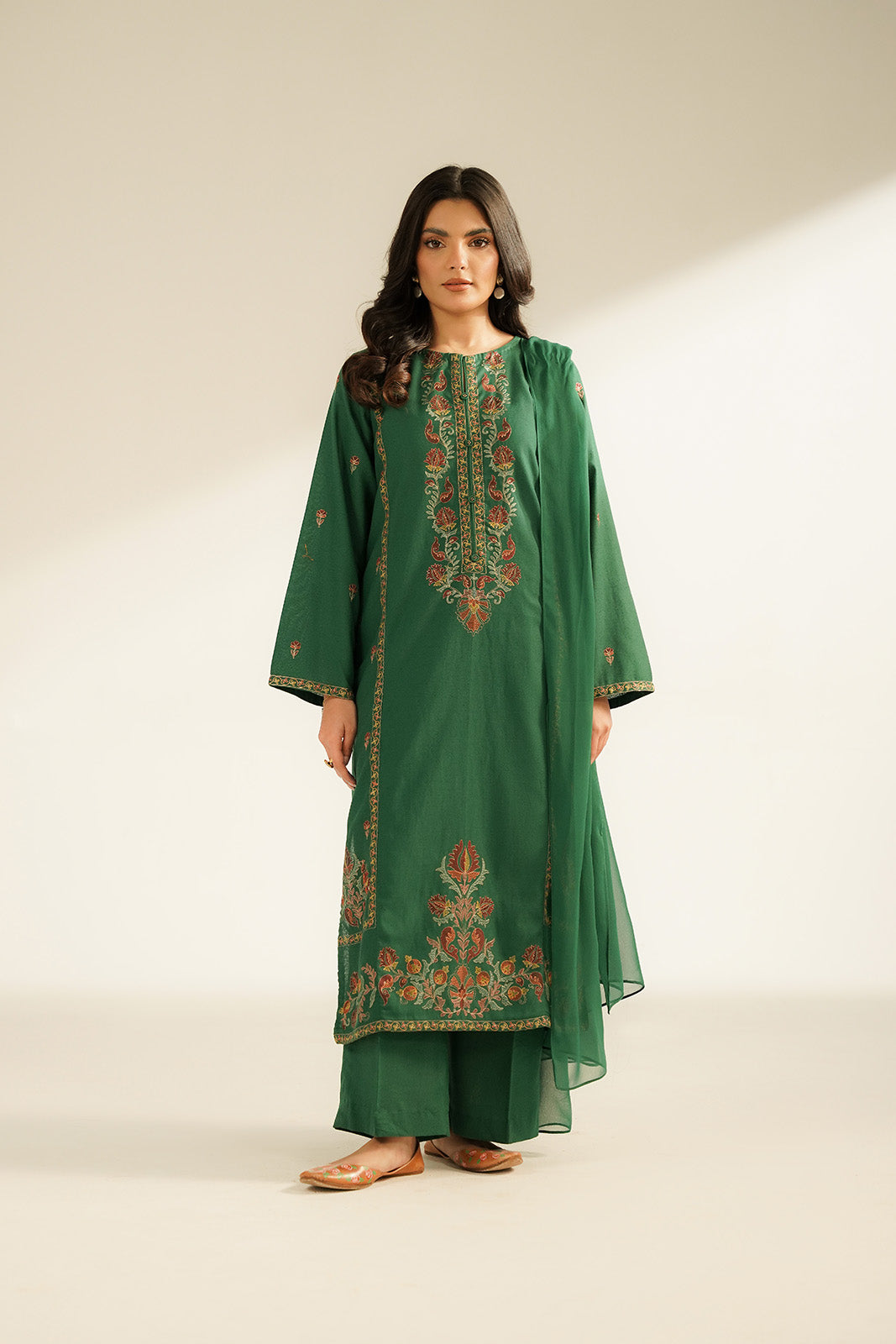 3 Piece Lawn Karandi Embroidered Suit (CS0403)