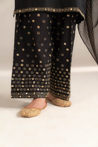 3 Piece Lawn Embroidered Suit (CS0486)