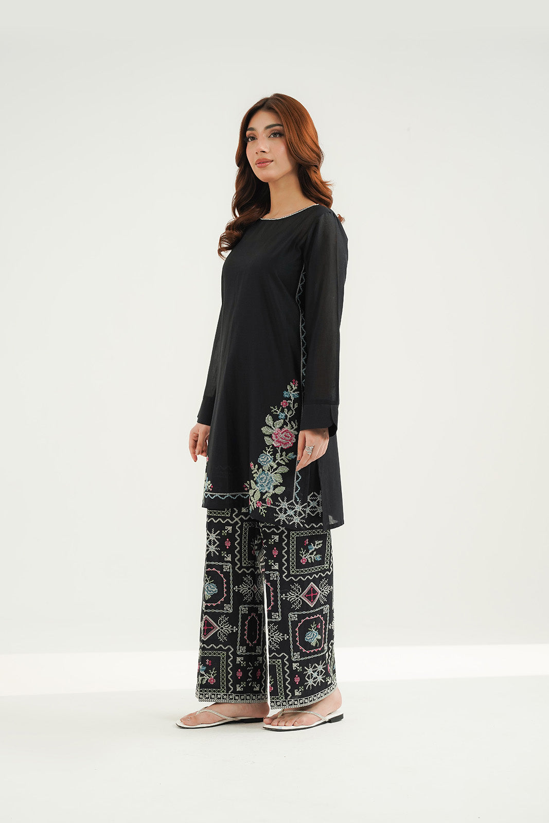 2 Piece Lawn Embroidered Suit (CS0514)