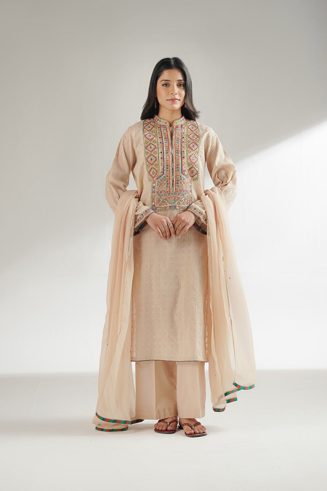 3 Piece Lawn Embroidered Suit (CS0562)