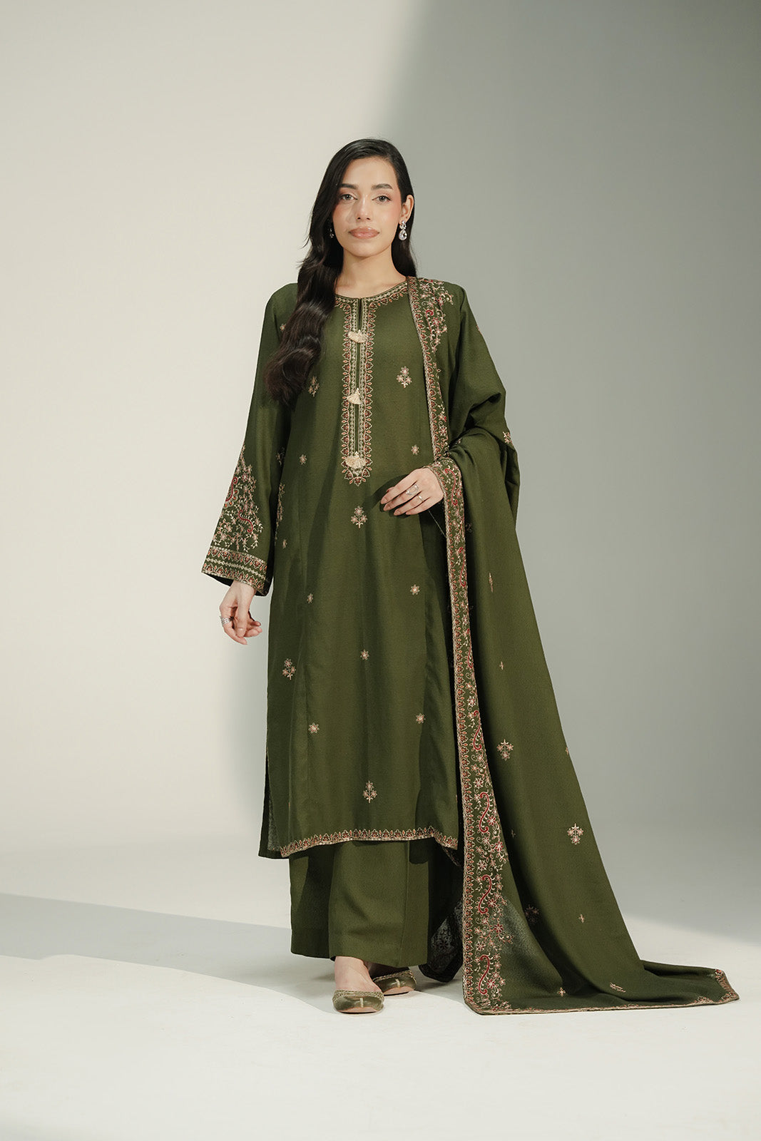 3 Piece Lawn Karandi Embroidered Suit (CS0717)