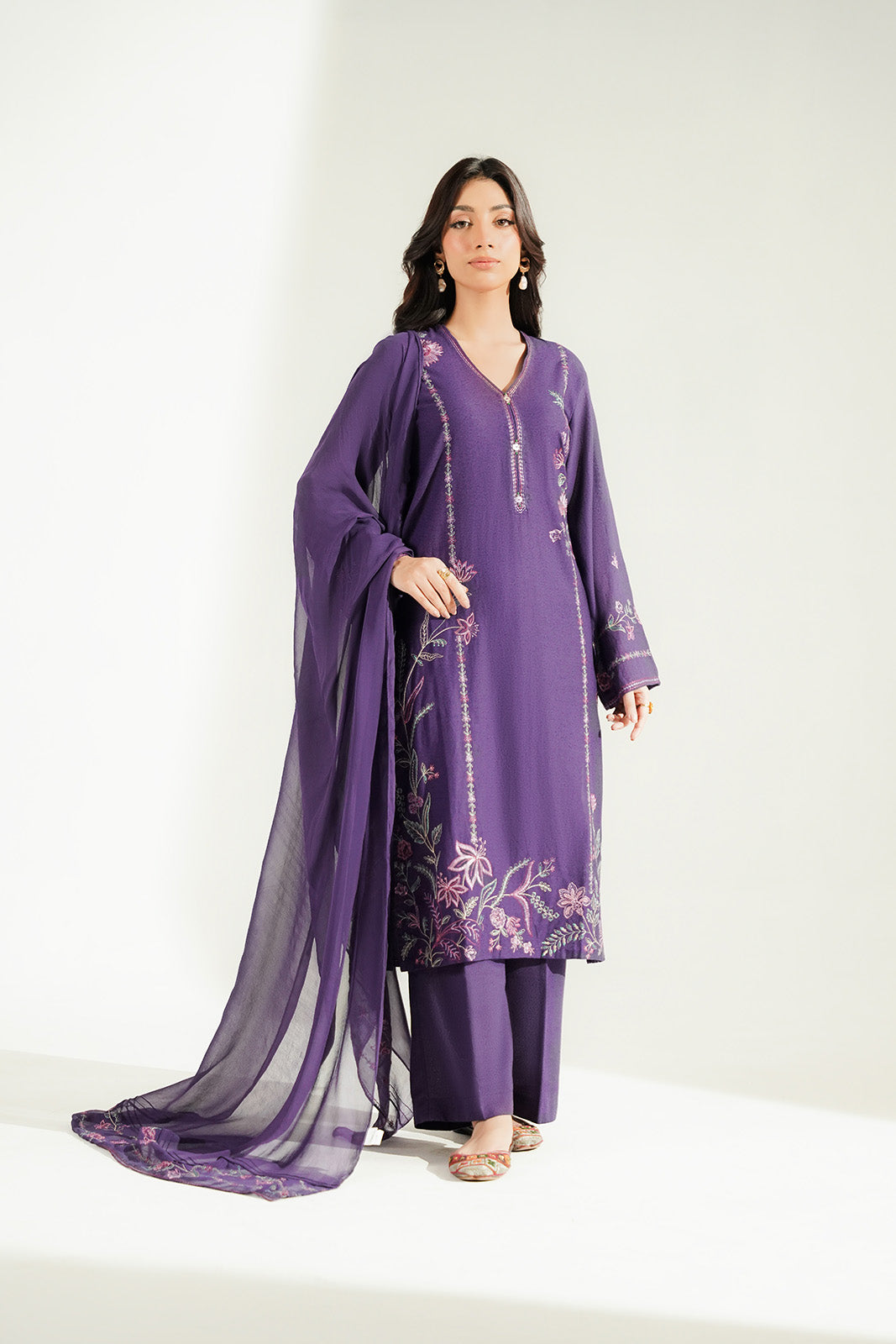 3 Piece Lawn Karandi Embroidered Suit (CS0719)