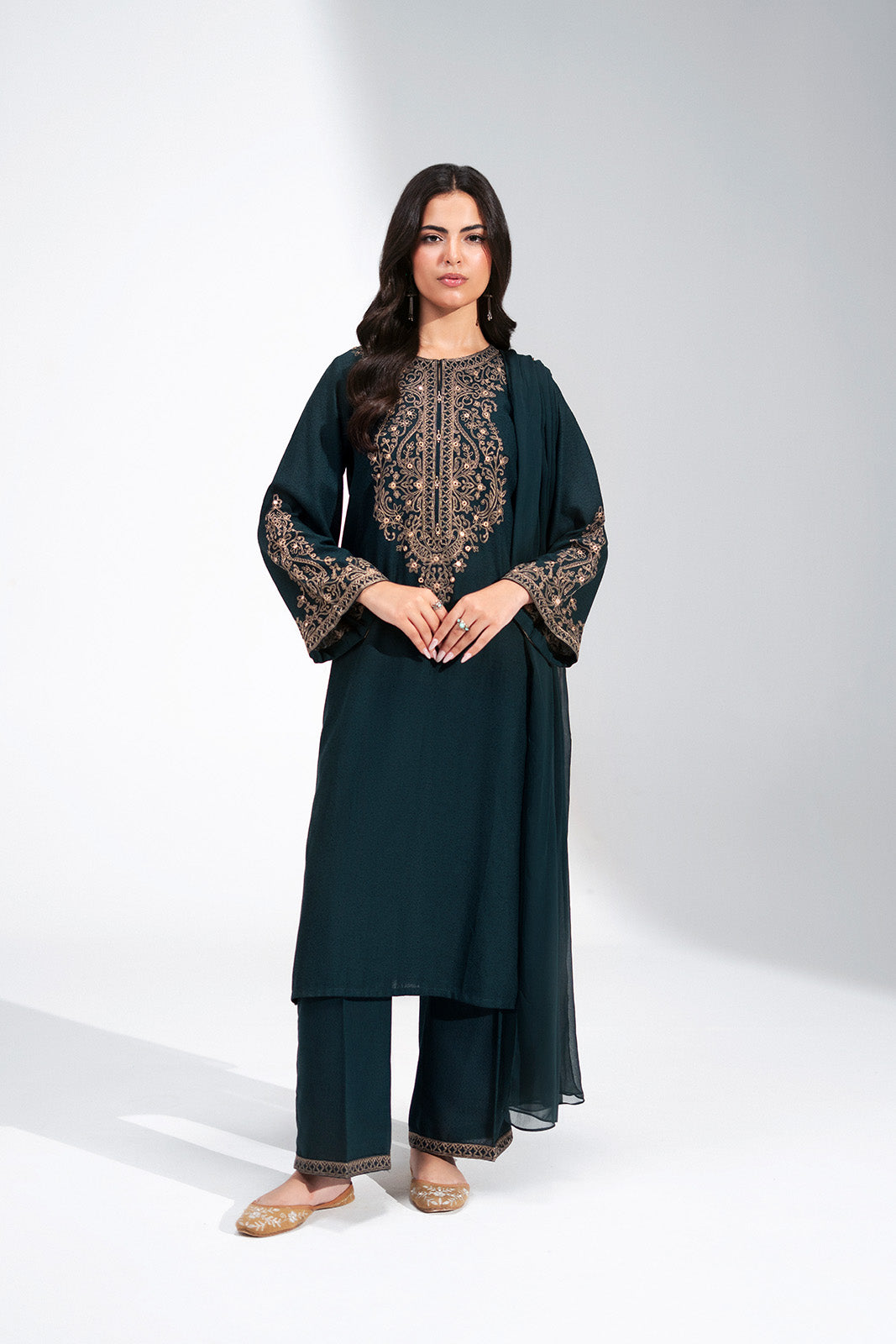 3 Piece Lawn Karandi Embroidered Suit (CS0746)