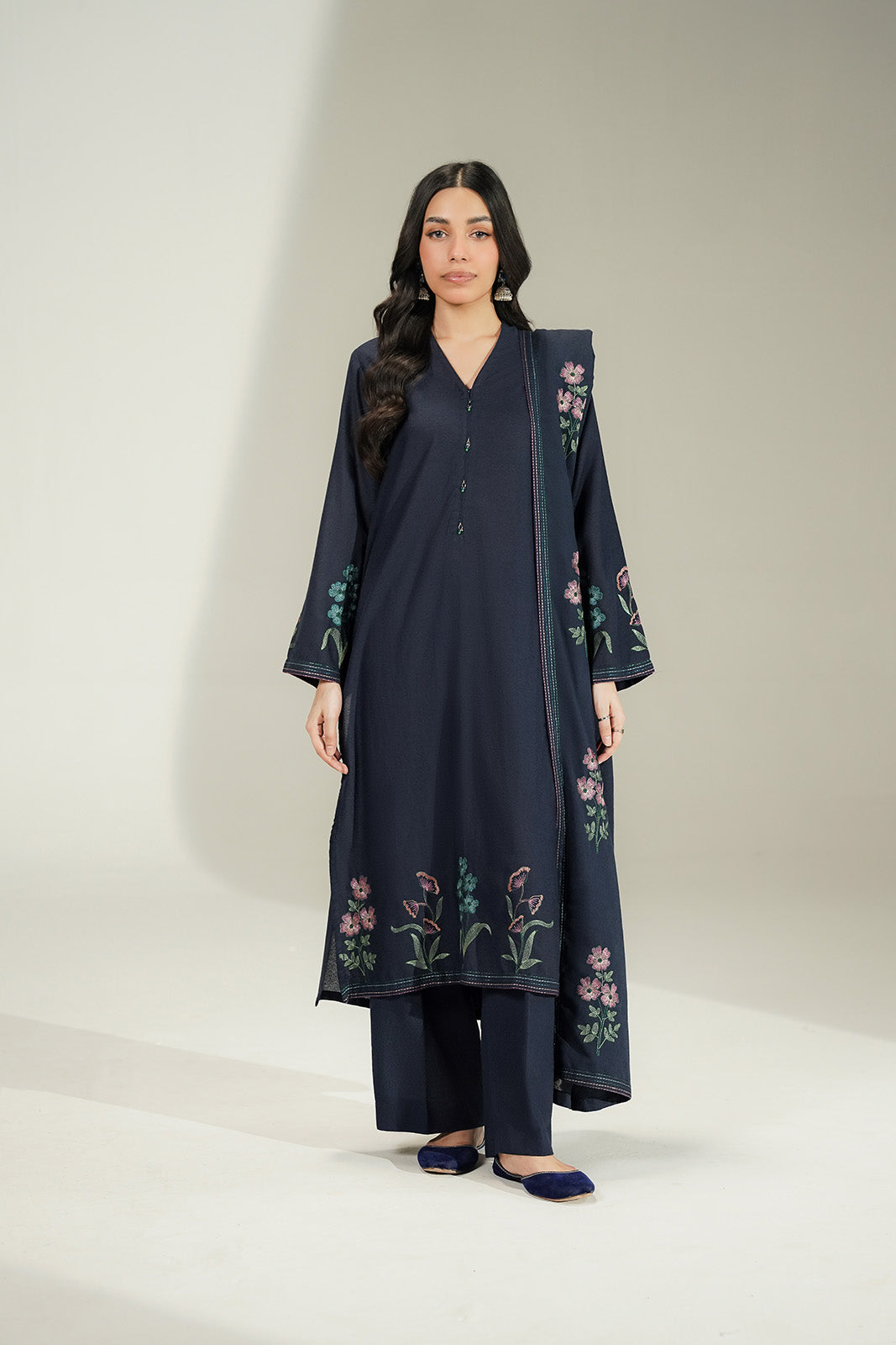 3 Piece Lawn Karandi Embroidered Suit (CS0770)